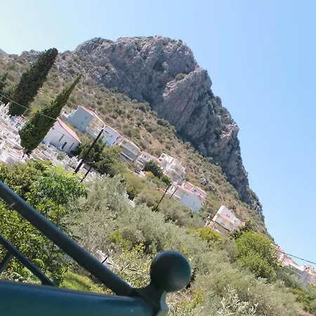 Villa Gea - εξοχική μεζονέτα με τεράστιο κήπο και αυλή.